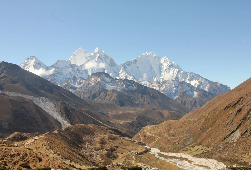 Kala Patthar vs Everest Base Camp: Which View Wins?
